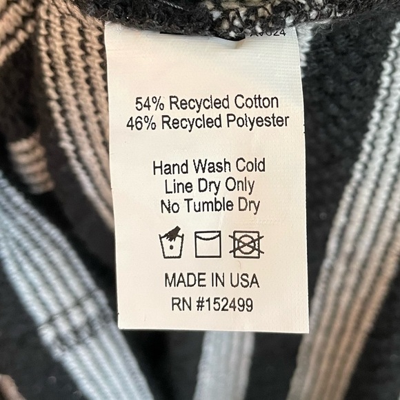 AMOUR VERT STRIPED NAVY SWEATER DRESS - Picture 7 of 8